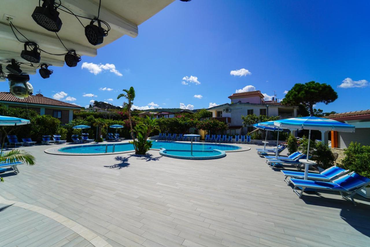 Hotel Residence Le Playe Santa Domenica Talao Exterior foto